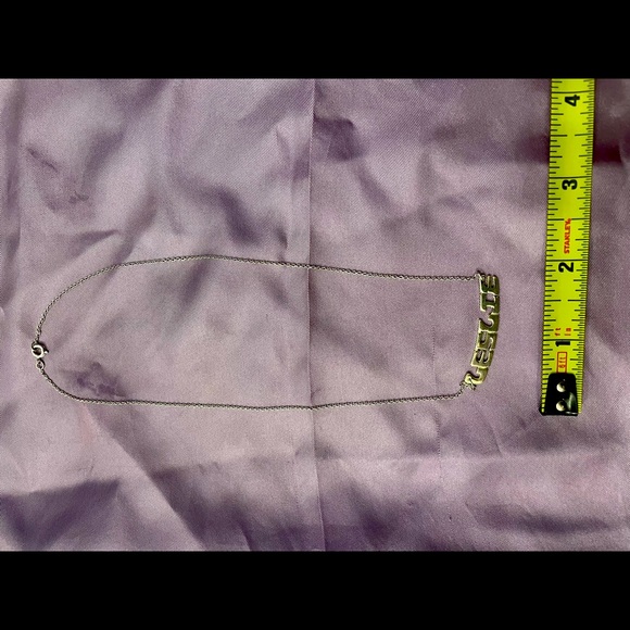 Silver necklace with name “Leslie” - Picture 4 of 4